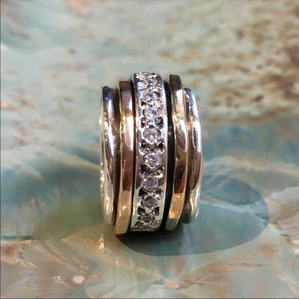 Artisanimpact Spinner Ring